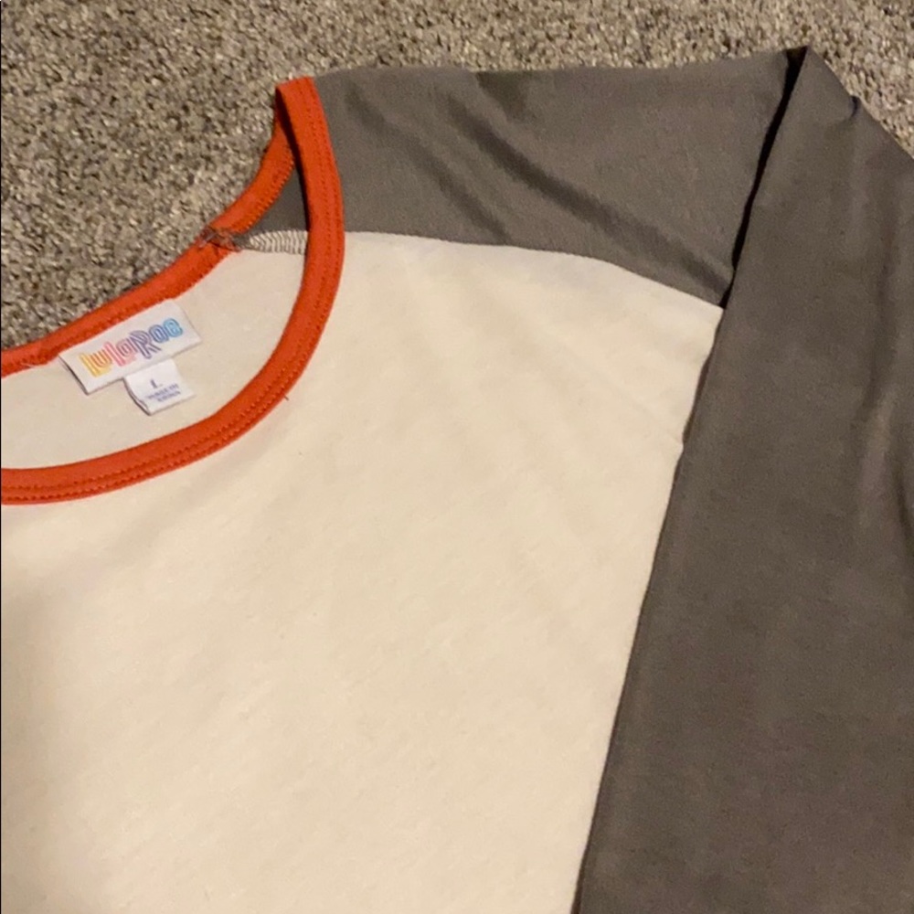 Lularoe Randy Tee - Picture 3 of 3